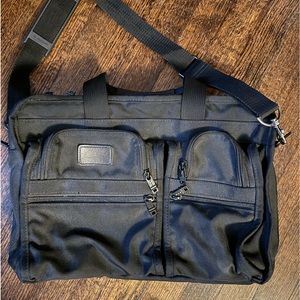 TUMI BLACK BALLISTIC NYLON EXPANDABLE BRIEFCASE LAPTOP BAG